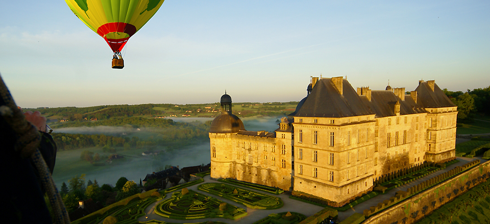 Vol en montgolfière au Château de Hautefort