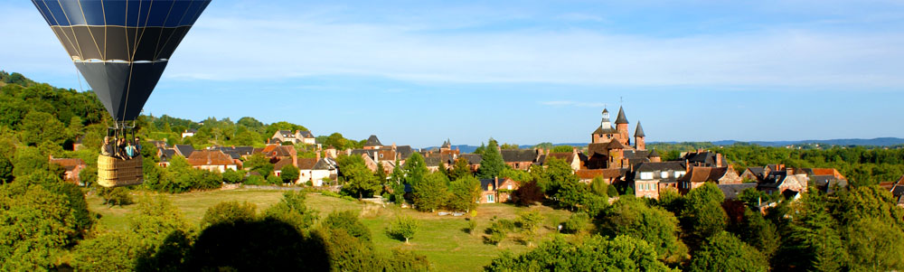 Vol en montgolfière au dessus de colonies la rouge en Corrèze