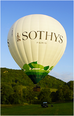 Montgolfière "SOTHYS" l'un de nos partenaires de coeur.